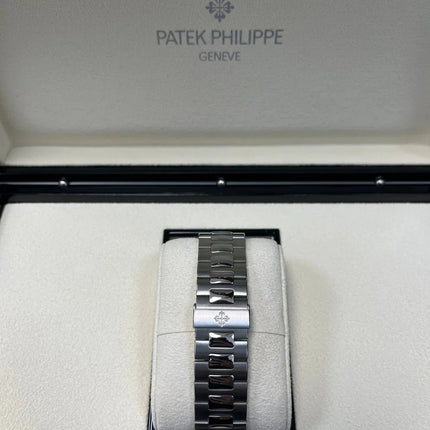 Tiffany x Patek Philippe Nautilus 5711 Blue Tiffany Dial