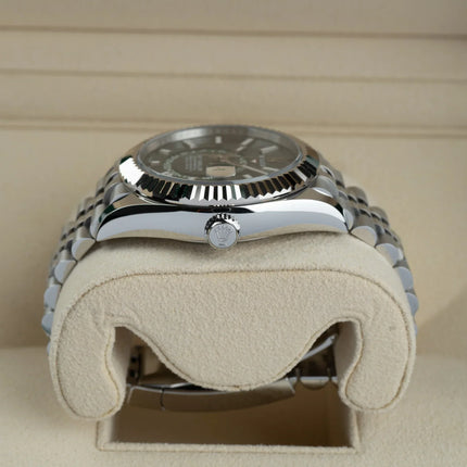 Automatic Rolex Sky-Dweller Green Dial 42mm